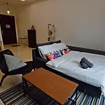 Comfy 2Br Tritower Suite Next To Jb Ciq, Jbcc & Capri
