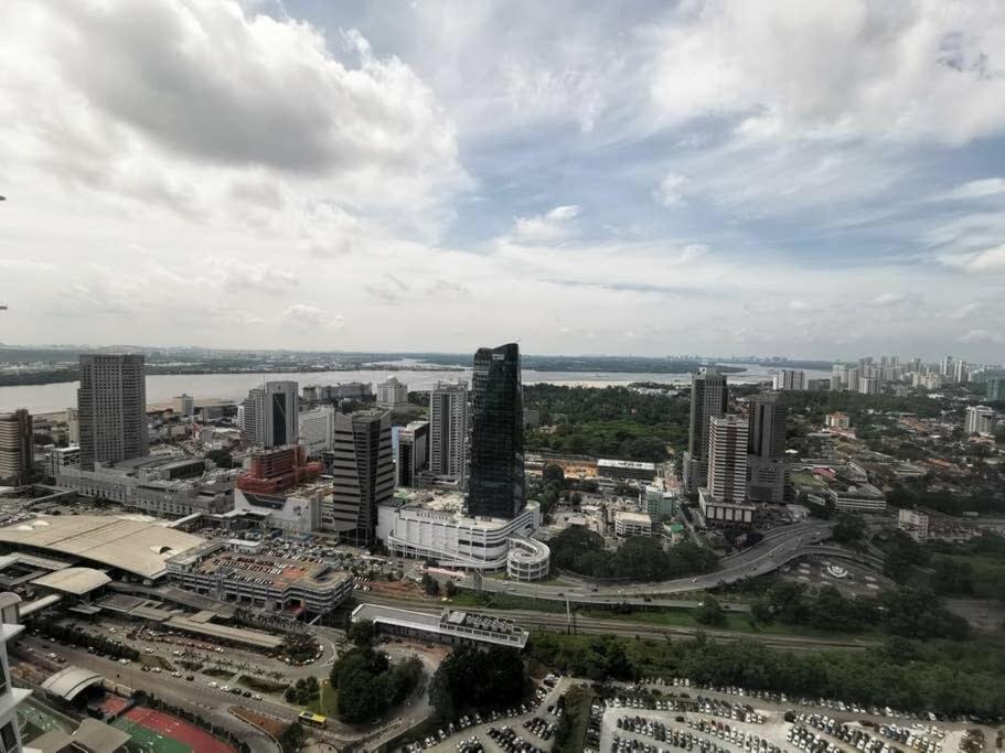 Apartment Comfy 2br Tritower Next To Jb Ciq, Jbcc & Capri *