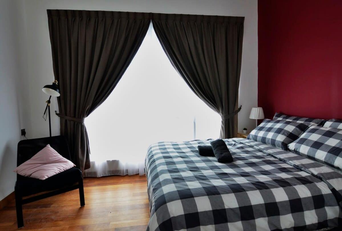 Apartment Comfy 2br Tritower Next To Jb Ciq, Jbcc & Capri