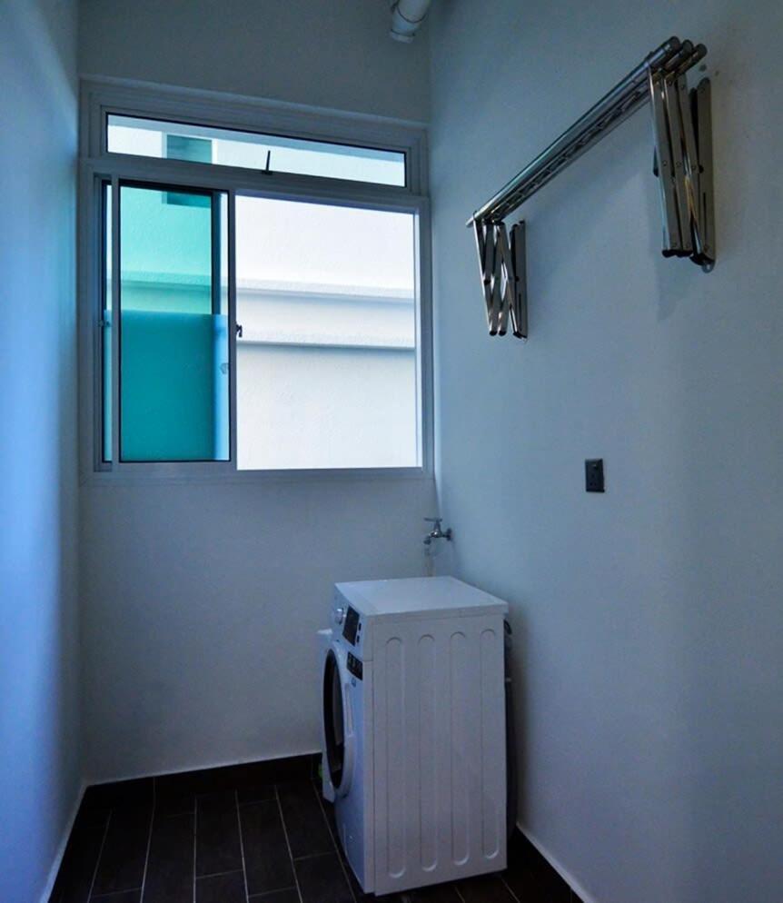 Comfy 2br Tritower Next To Jb Ciq, Jbcc & Capri Apartment