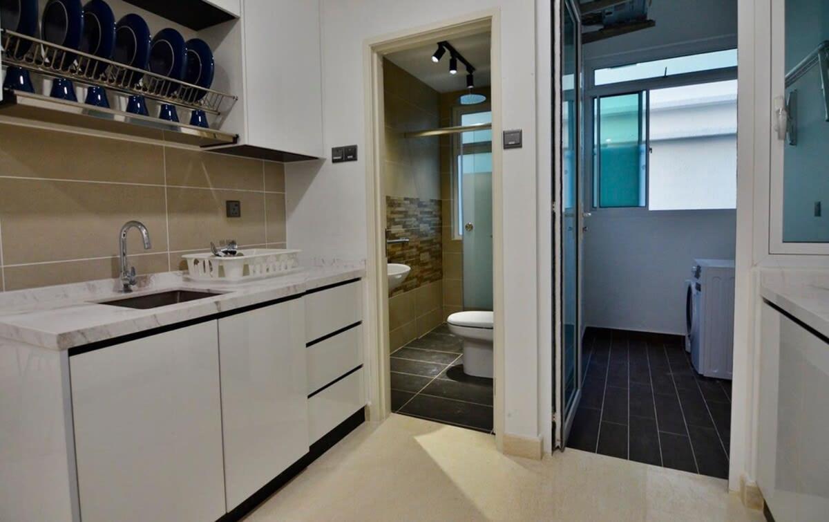 Comfy 2br Tritower Next To Jb Ciq, Jbcc & Capri