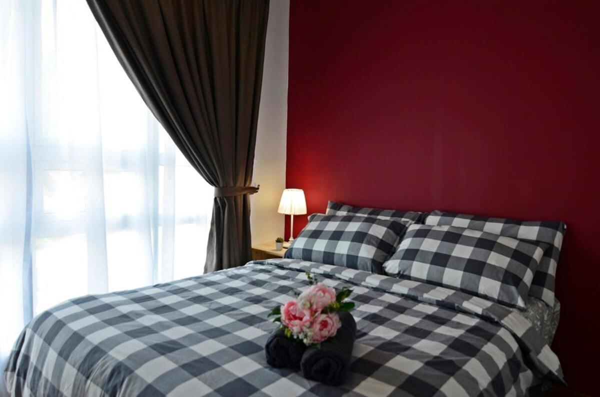 Apartment Comfy 2br Tritower Next To Jb Ciq, Jbcc & Capri Johor Bahru